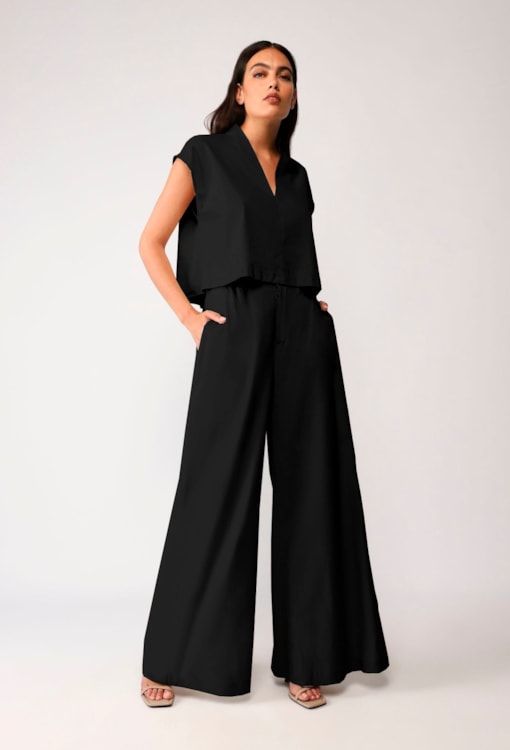 Blusa cropped com decote em V