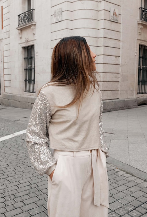 Camisola com lantejoulas