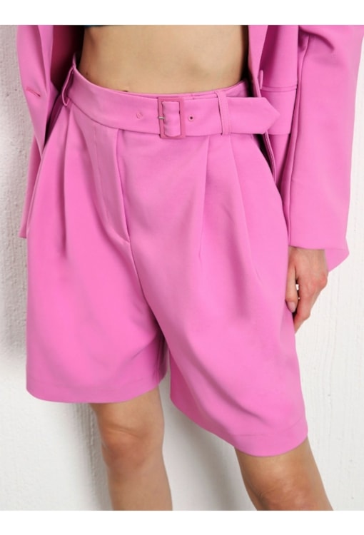 Calções longos com cinto