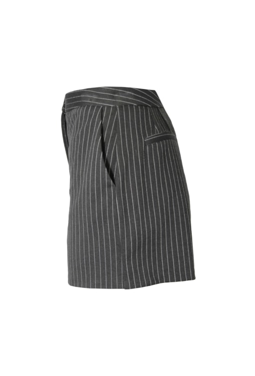 Calções com risca diplomática