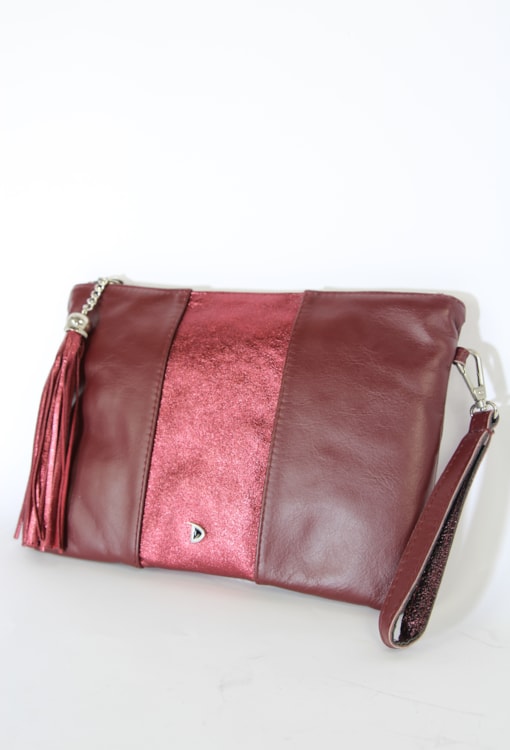 Mala tipo pochette com alça