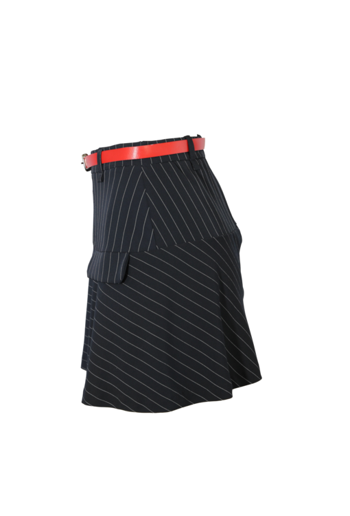 Saia curta às riscas
