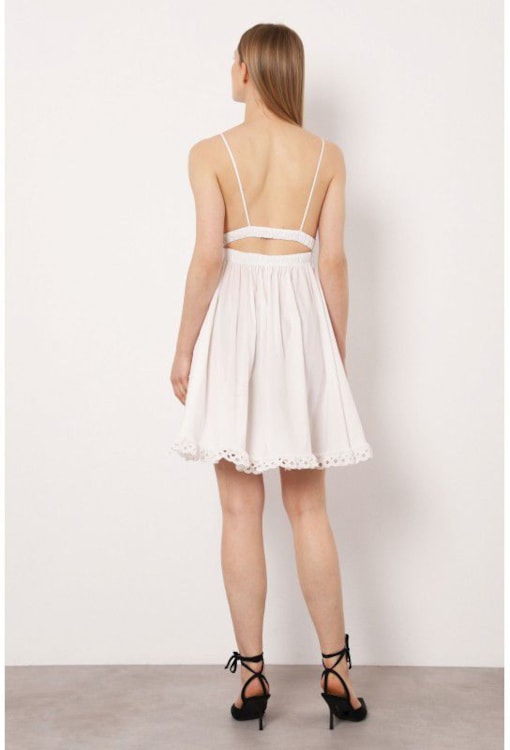 Vestido curto decote em V