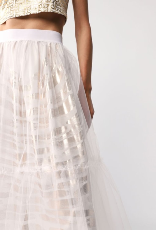 Saia em tule com efeito metalizado